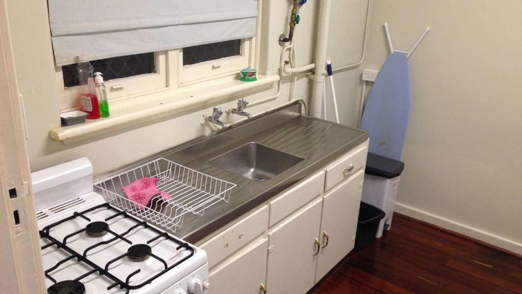 Affordable & Comfortable Apartment On Langley Park Perth Luaran gambar